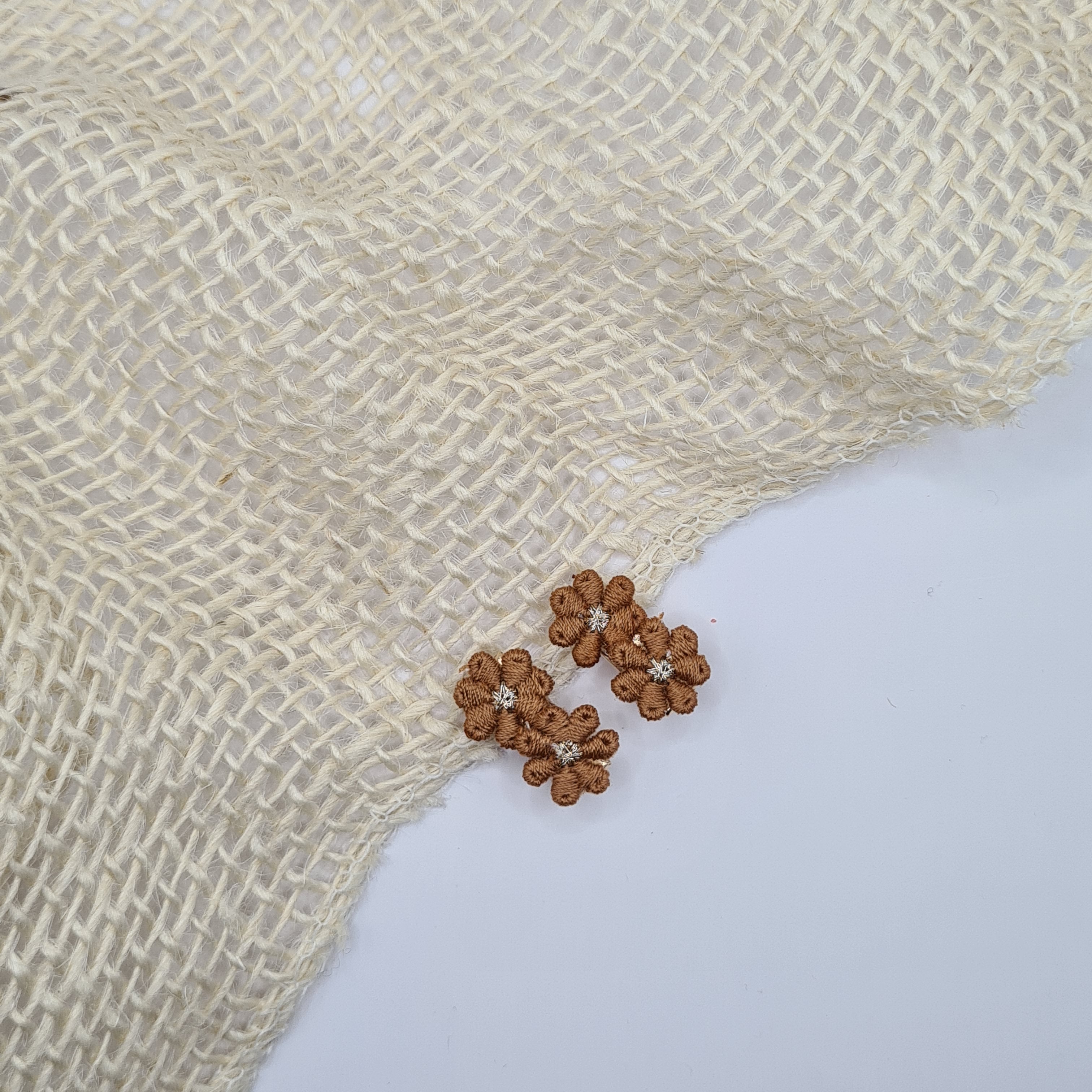 Mini haarclipje bloem duo bruin