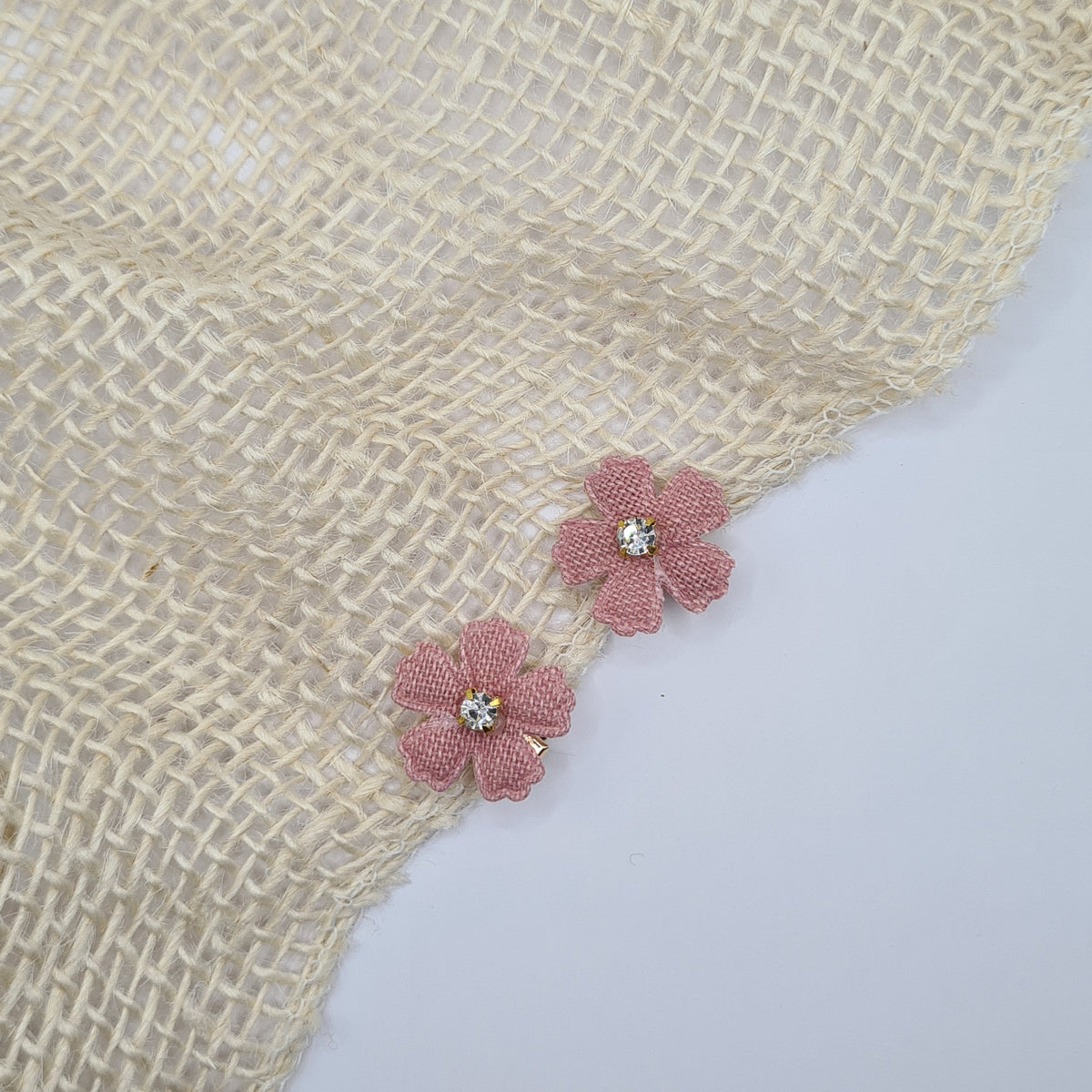 Mini 5 blad bloem haarclipje oud roze met strass