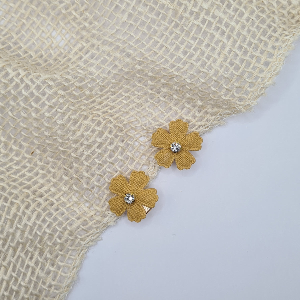 Mini 5 blad bloem haarclipje geel met strass