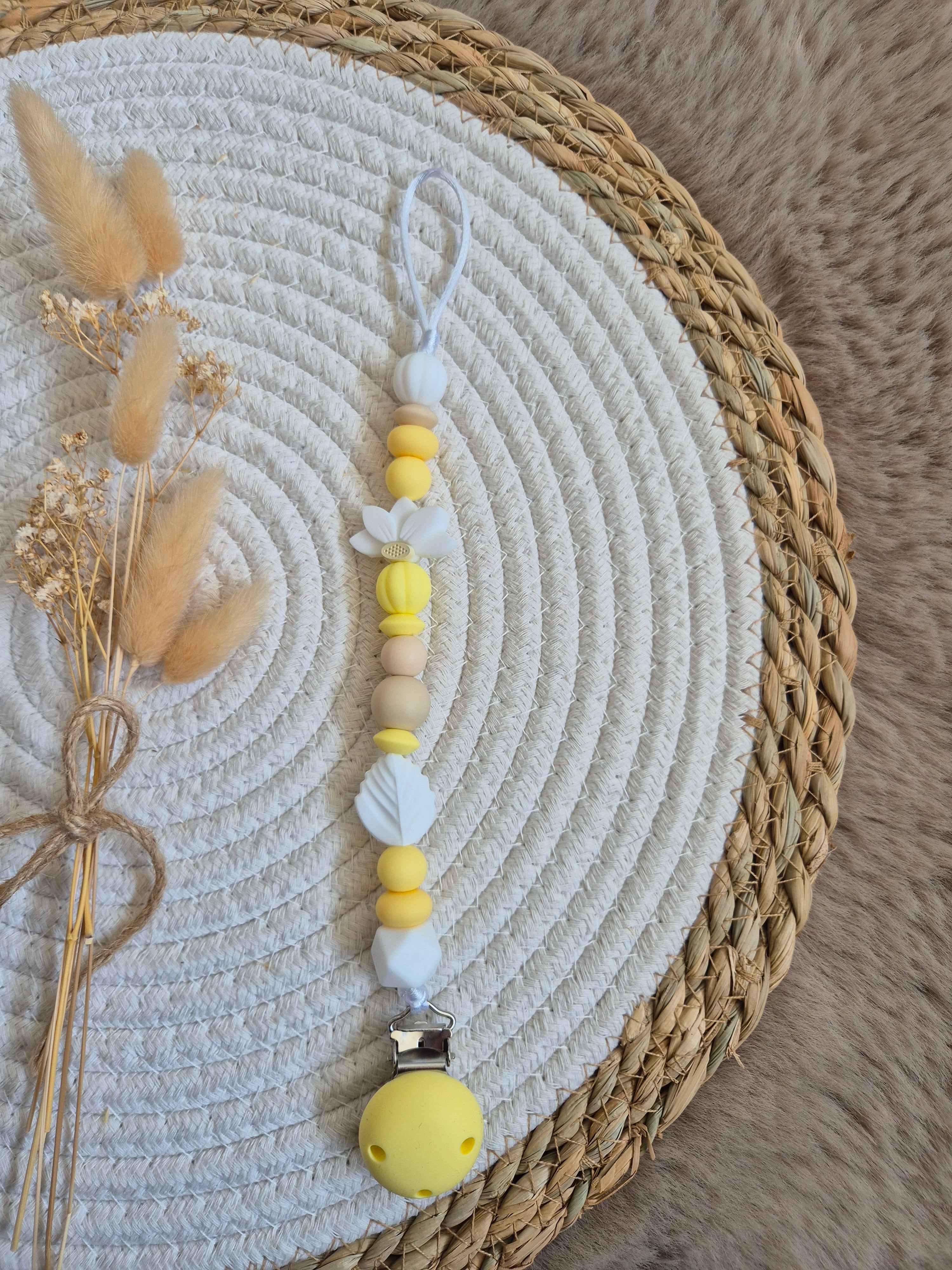 Speenkoord girly lotus met blad butter yellow
