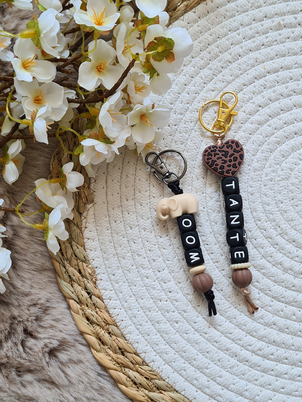 Sleutelhanger met panter print hart bruin