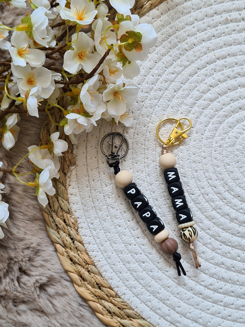 Sleutelhanger beige met bruin panter print kraal